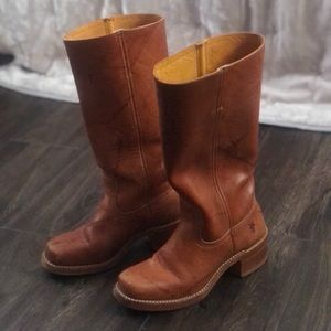 Frye campus boot in “saddle”